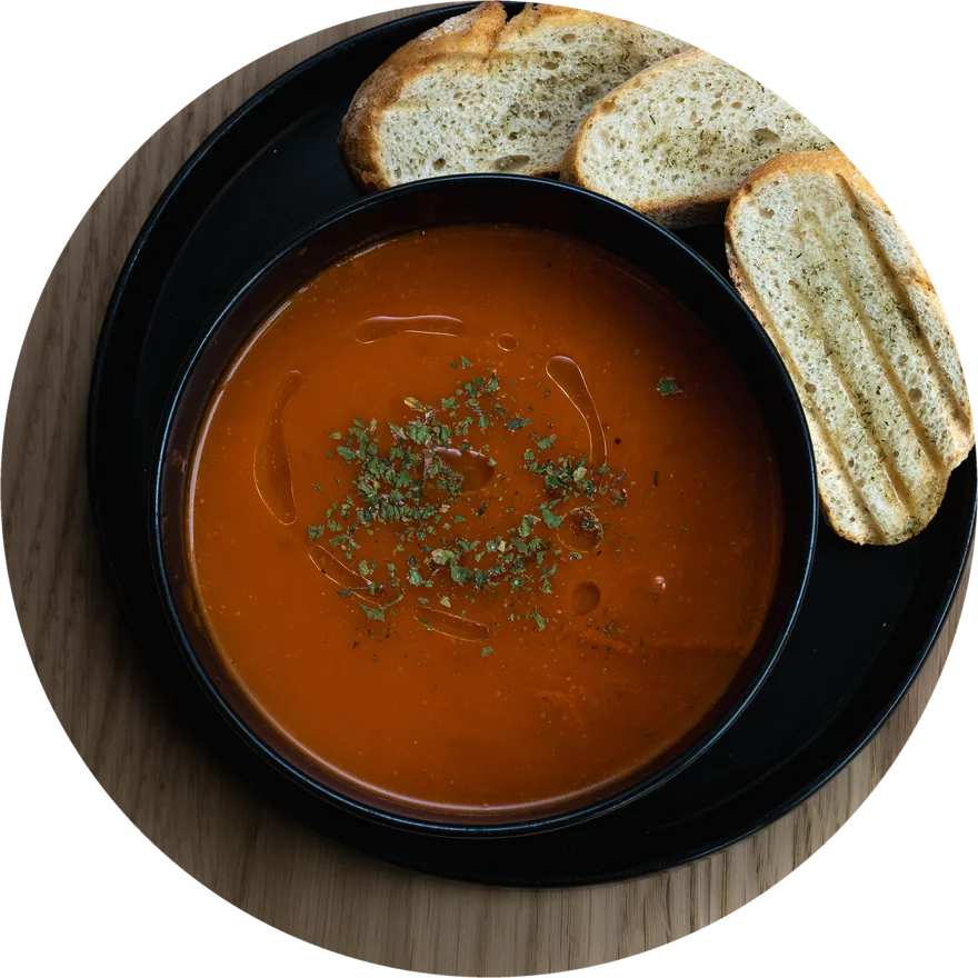 Tomatensuppe mit geröstetem Brot